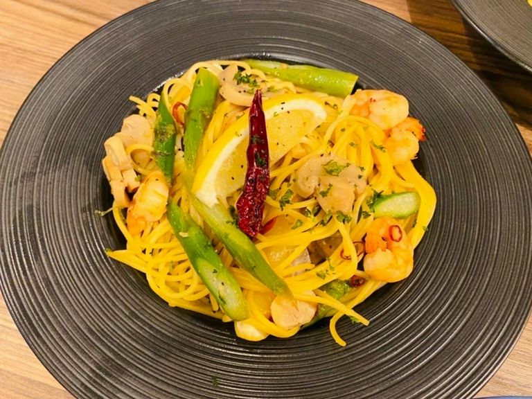 爽やかな香りが口の中に広がる『レモンペペロンチーノ』