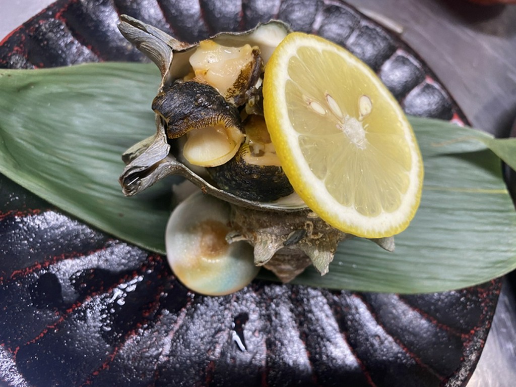 昆布締めなど、江戸前の仕事を活かした職人の料理