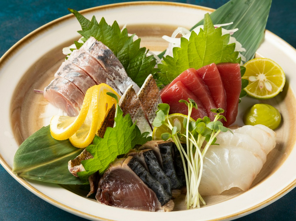 鮮度抜群の海の幸を満喫できる『鮮魚盛り合わせ』