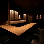 中洲の隠れ家的日本料理店内に、さらに隠れ家感が高い個室を設え