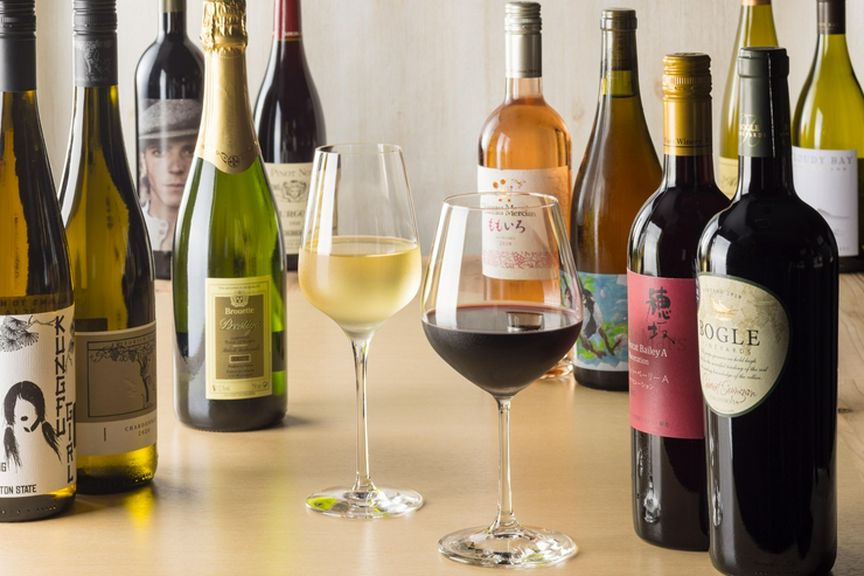 ワインや日本酒にも詳しい、料理人厳選のペアリング