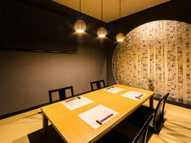 上品で落ち着ける個室で、大切な方のおもてなし