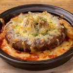 丸ごと 1 個!ジャンボマッシュルームの たっぷりチーズのトマトオーブン焼き