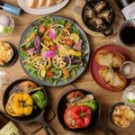 丸ごとパプリカハンバーグ、ジャンボマッシュルームなど、当店の人気メニューをご堪能頂けるコースです！