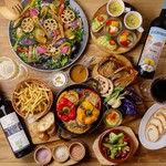 パプリカハンバーグと季節のグリル野菜をふんだんに盛り付けたファーマーズプレートに飲み放題付コースです