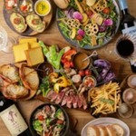 サーロインステーキと若鶏のグリル、季節のグリル野菜のファーマーズプレートと飲み放題付のコースです！