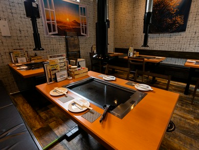 豊富なメニューを楽しみ、ガールズトークで盛り上がるひととき