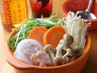 さまざまな串料理、及び『水炊き』を満喫！