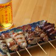 一本一本にこだわりを感じさせ、焼き加減や味付けのバランスが絶妙で、食べるたびに新しい驚きがあります。もし苦手な串があれば、事前に伝えることで、柔軟に対応可能。誰もが楽しめる一皿です。