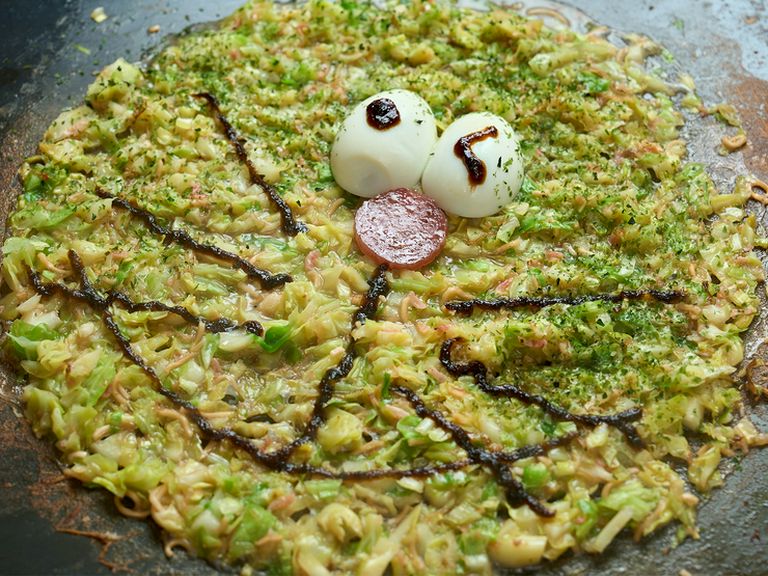 見ているだけで楽しくて、食べる前からワクワク感が広がる『似顔絵もんじゃ』