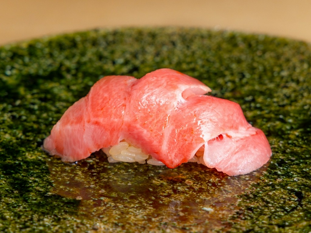 食材との一期一会を大切に、大将自ら目利きし入手する『季節の素材』