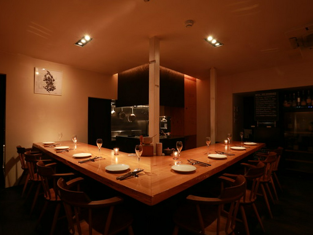 アンティークな空間でいつもと一味違う女子会を繰り広げる