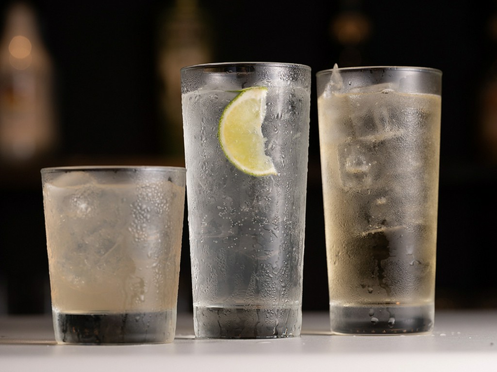 メニューすべてを飲み放題で堪能できるフリードリンク制