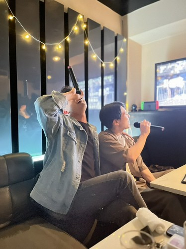 飲み放題はカラオケ付き！