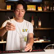 県外から出張や単身赴任などで訪れる人が多いのが博多というエリア。そういった人たちが知らない土地でも気軽に足を運ぶことができ、お酒や談笑を楽しめる場を守り続けることが目標だそうです。