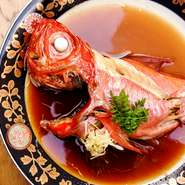 お料理は東海の地のモノを中心に、熟練の料理人が作る旬の食材を主役にした季節料理の和食店。
