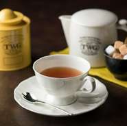 紅茶好きな方にオススメしたい「TWG Tea」のブレンドティー。定番から季節限定まで用意されています。クセがないため飲みやすく、サンドウィッチやデザートと合わせてどうぞ。