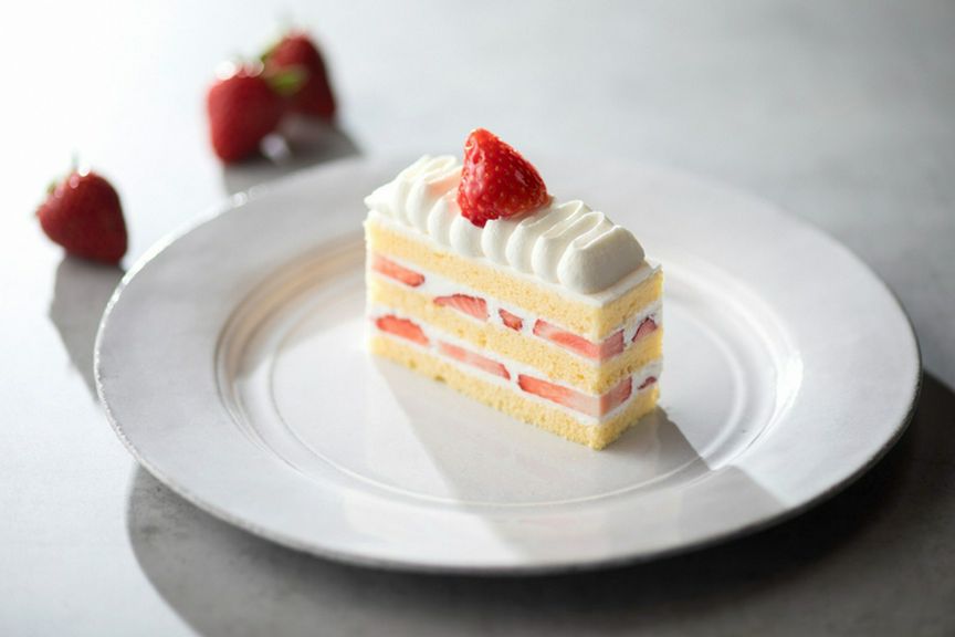 生クリームの上に一粒の苺。ケーキの王道『ショートケーキ』