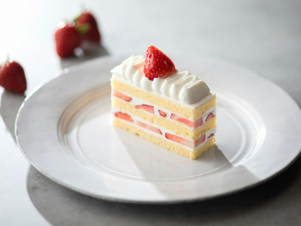 生クリームの上に一粒の苺。ケーキの王道『ショートケーキ』