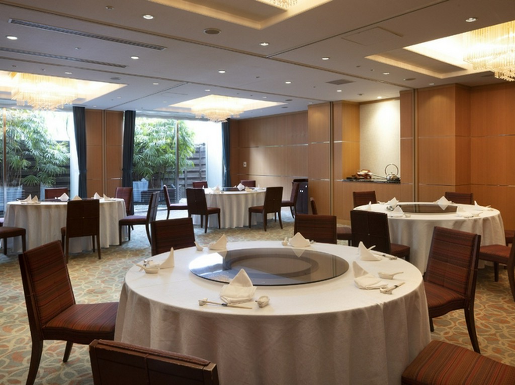 少人数から50名まで、多彩なシーンに合わせアレンジできる個室