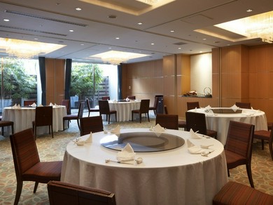 少人数から50名まで、多彩なシーンに合わせアレンジできる個室