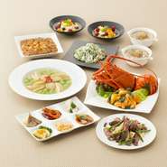 香りの良い花椒や痺れるような辛さが四川料理の魅力です。その特徴的な麻辣を支えているのが香辛料。こだわりの素材を目利きするため、四川省へと料理長自ら赴き、現地で買い付けをされているそうです。