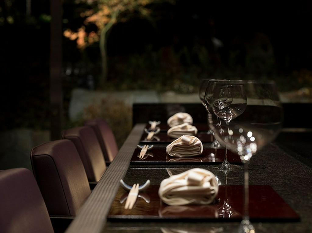 料理をより一層引き立たせる、種類豊富な日本酒とワイン