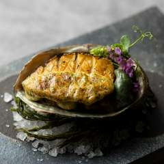 その時期ならではの美味を焼き上げる『海鮮』