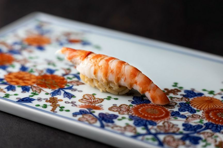 全国の港が誇る海の幸を、道を究めた職人の手で握る