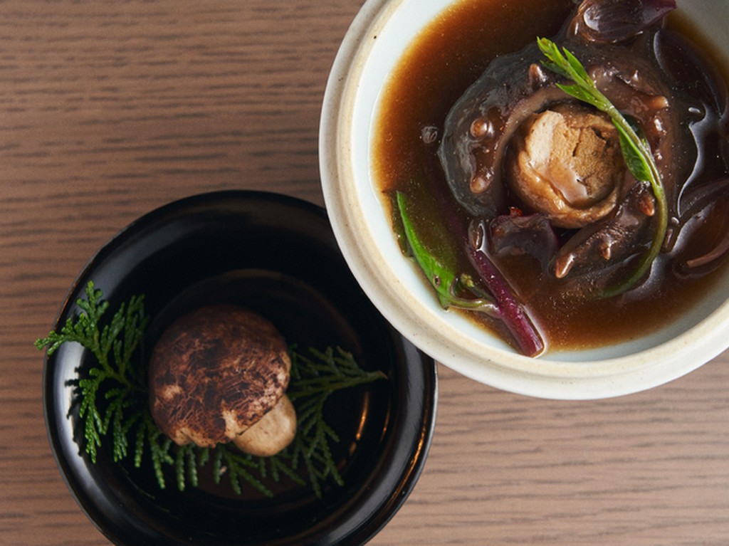 井桁シェフが修業先で感動した味を、今の時代に合う美味食材で再構築した『松雲（ソンユン）』