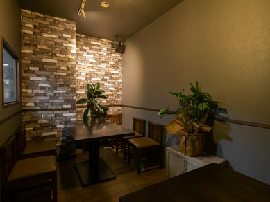 隣席を気にせず過ごせるプライベートルーム