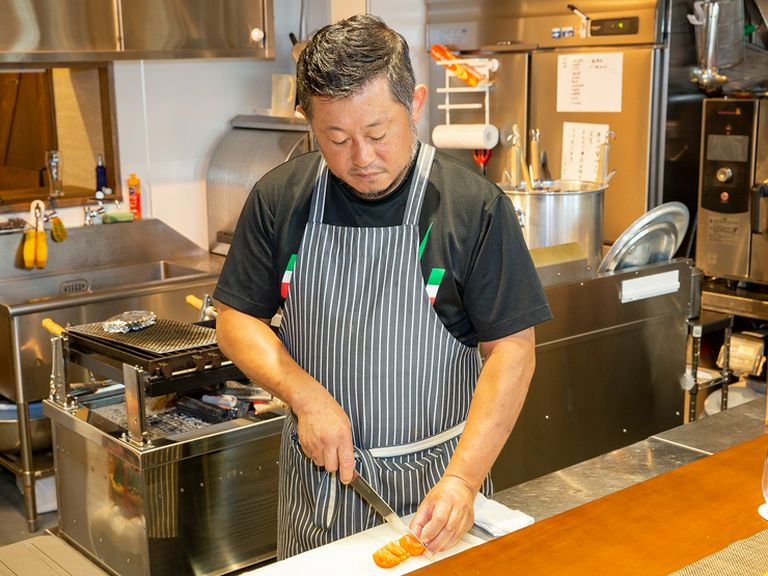 ゲストの様子に目を配りつつ料理の内容をアレンジ