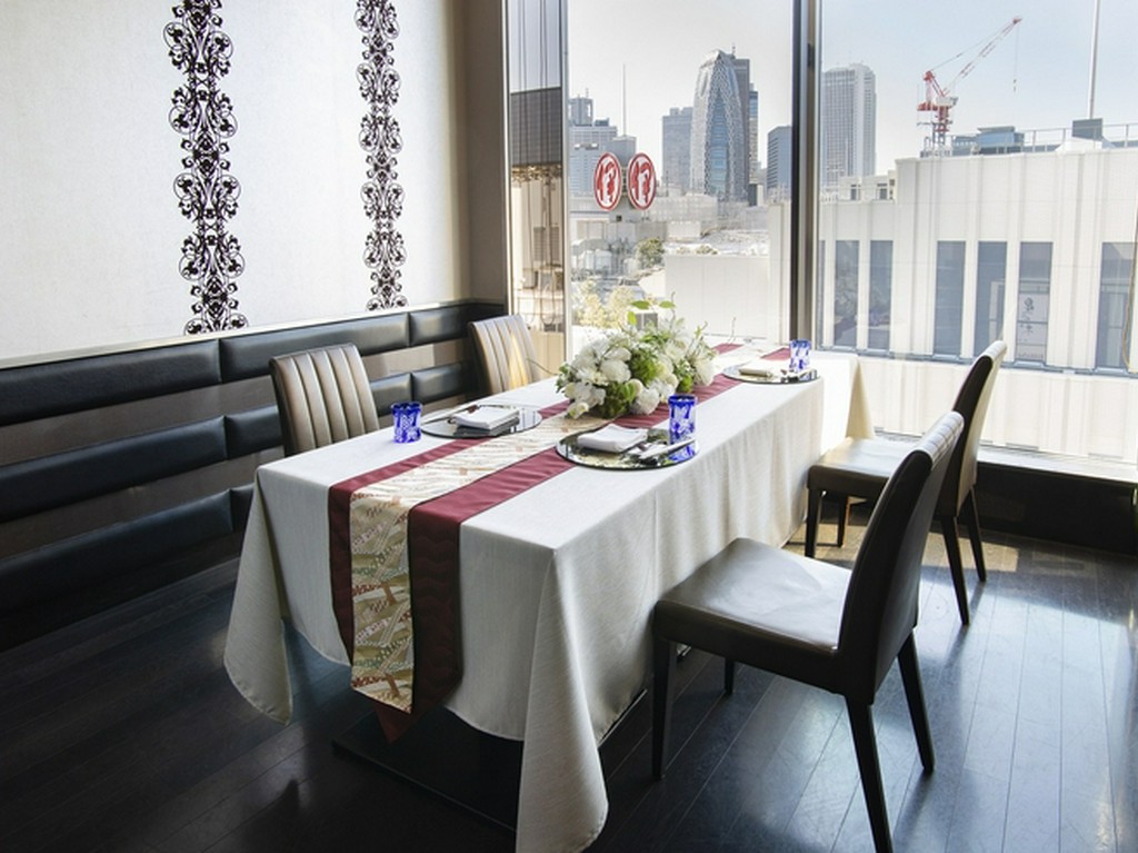 都会の喧騒を忘れさせてくれるような、非日常の世界