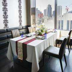 都会の喧騒を忘れさせてくれるような、非日常の世界