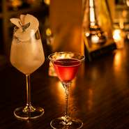 女性でも飲みやすいフルーツカクテルを取り揃え、落ち着いた空間を楽しむことができるため大人女子会に最適です。
