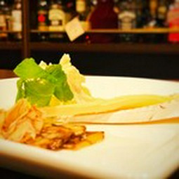 3種類の異なる味わいを楽しめる『チーズ盛り合わせ』