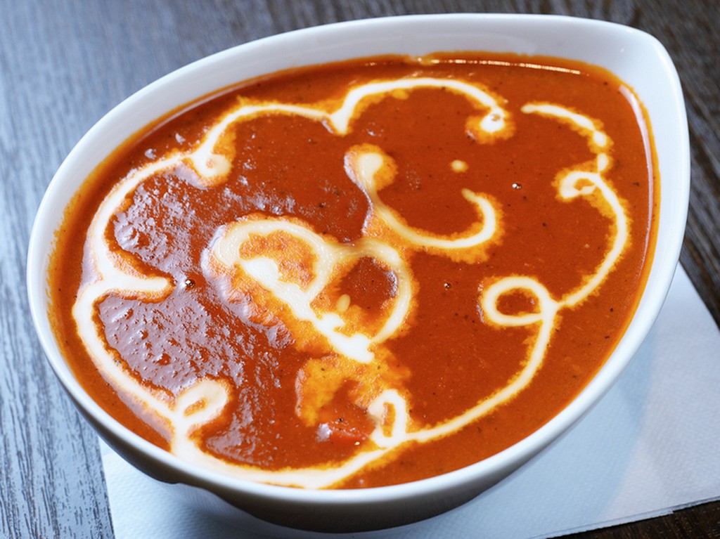 口当たりが優しい定番のおいしさ『バターチキンカレー』