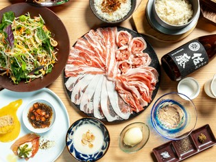 沖縄を代表するブランド豚。正真正銘の「あぐー」を使用