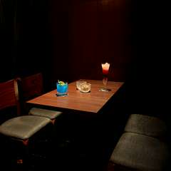 多彩なカクテルや世界のウィスキーで、最高級のおもてなし