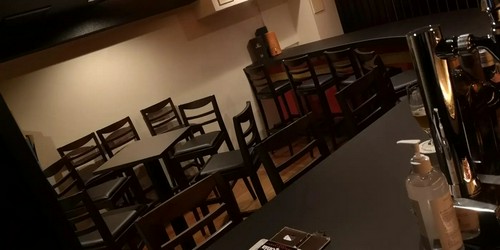 テーブル席