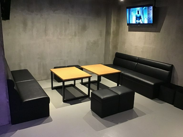 ボックス席14名