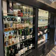 大切なお話、カジュアルな商談、どちらでもお使いいただける当店ではお相手が喜んでいただけること間違いなし！の美味しいお肉をご用意しております。
また、厳選したワインも豊富に取り揃えております。