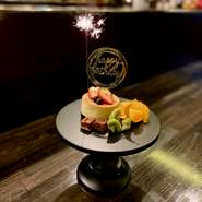 バースデー、記念日、デートなどのシーンにあわせた料理をご用意しております。コース料理やバースデープレートもございますのでお気軽にご連絡ください。