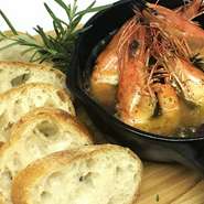 海老のアヒージョ