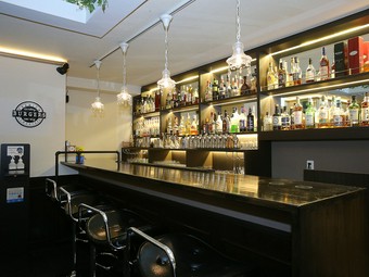 大小のスペースに分かれており、さまざまなシーンに対応可能