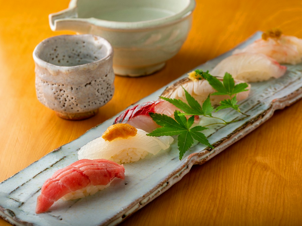 ネタとシャリのバランスを一貫ずつ整え調整していく『握り』