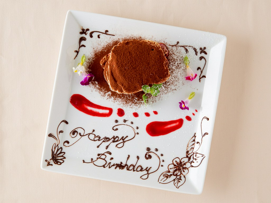 ゲストの要望に合わせて用意してくれるディナーコースも用意