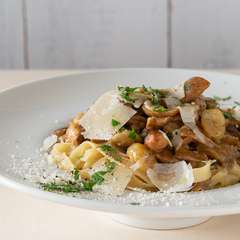 シェフのオススメ『タリアテッレ　欧州産ポルチーニ茸』【期間限定】