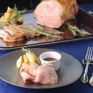 豚肉料理に使う肉は、独特の甘みがある「霧島純粋豚」がメイン