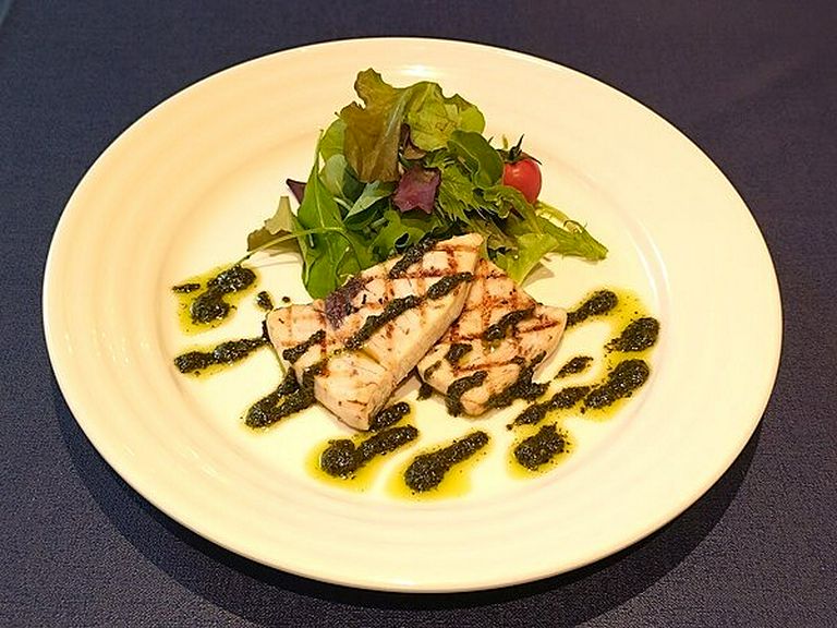 カジキマグロのグリル ジェノベーゼソース